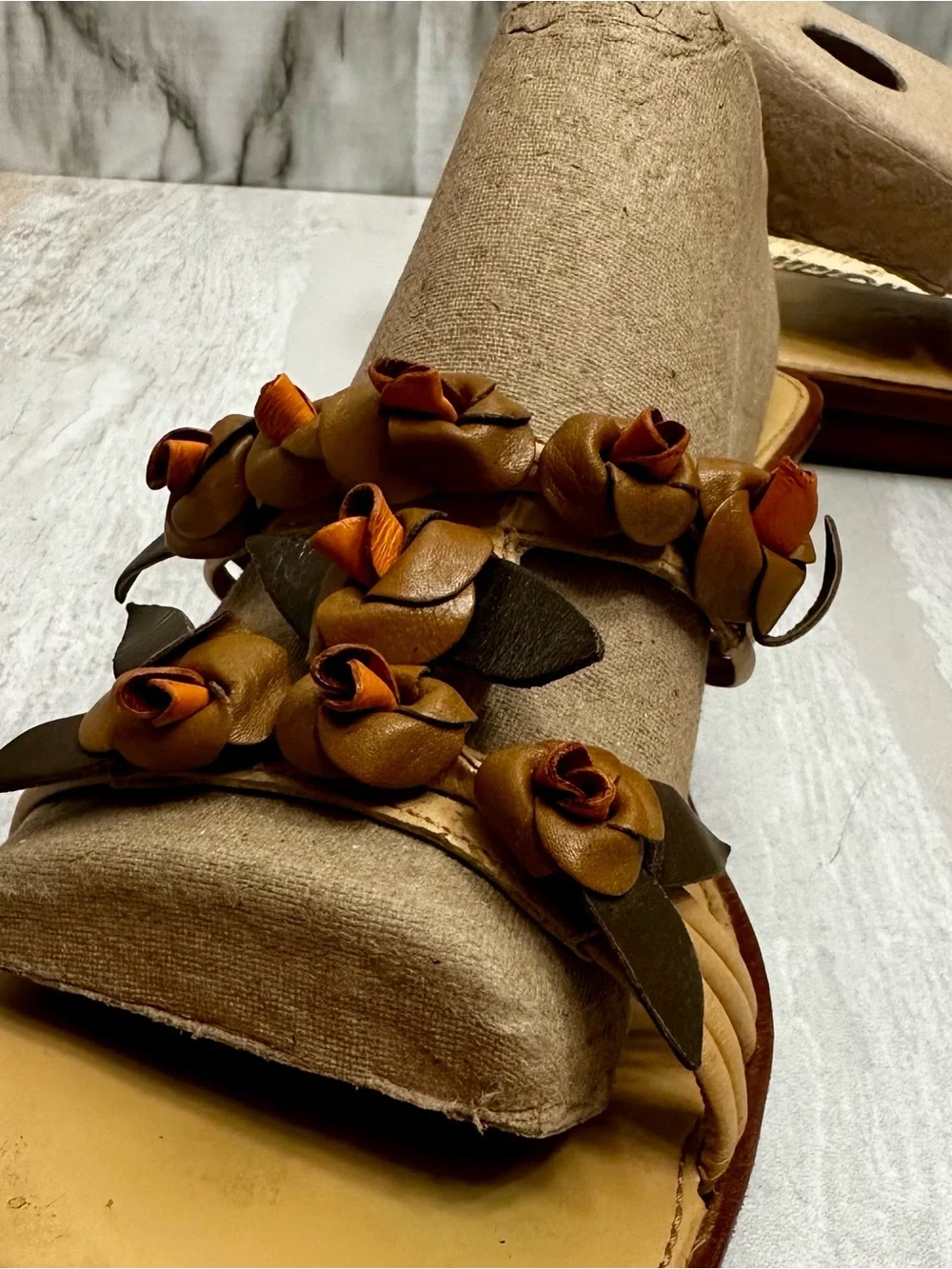 Cole Haan Resort Tan Brown Floral Rosettes Leather Slide Sandals Romantic Whimsy